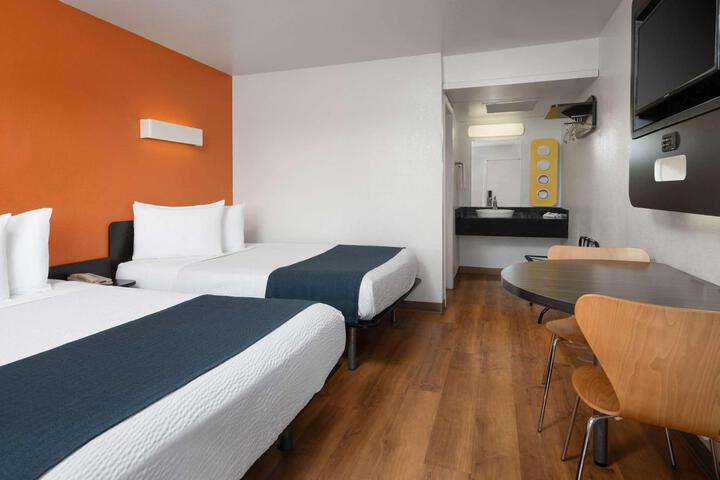 Room 36 of 75
