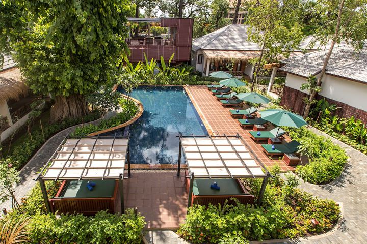 Pool 73 of 157