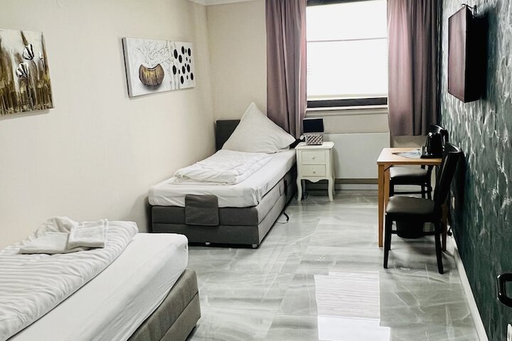 Room 9 of 52