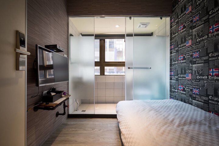 Room 4 of 39