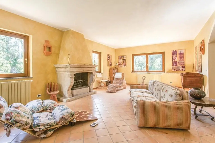 Room 3 of 14