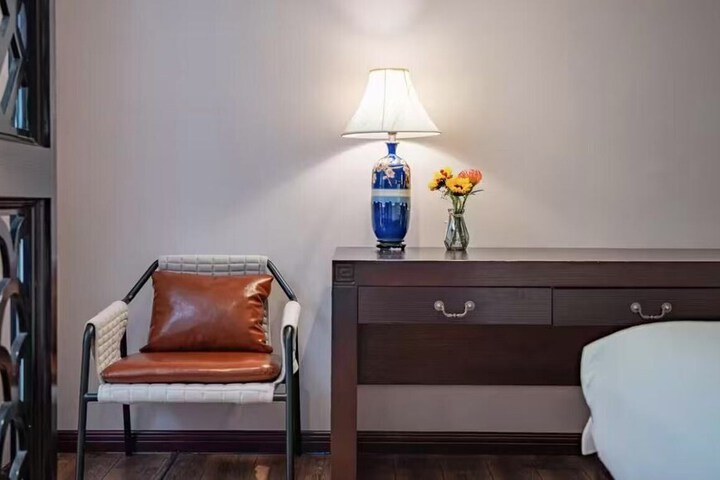 Room 11 of 25