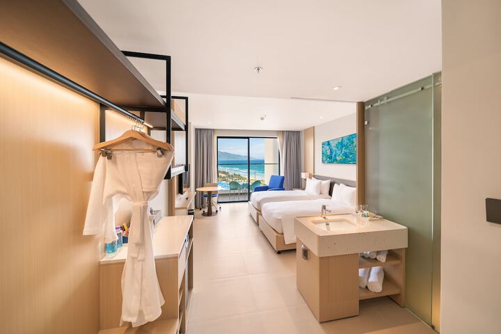 Room 21 of 90