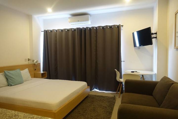 Room 6 of 24