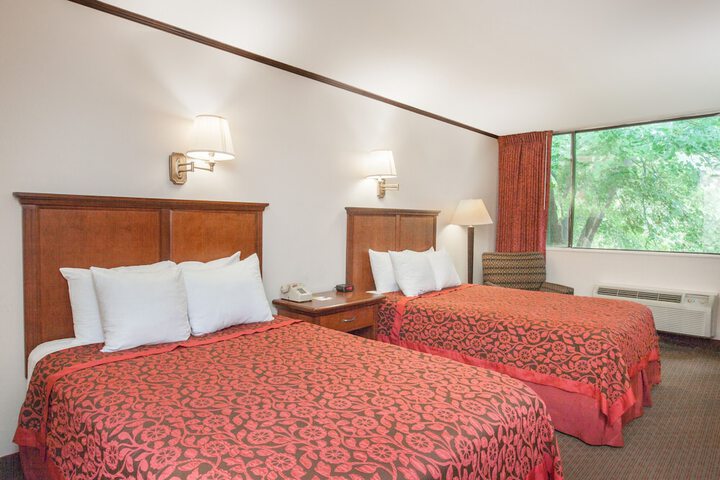 Room 5 of 16