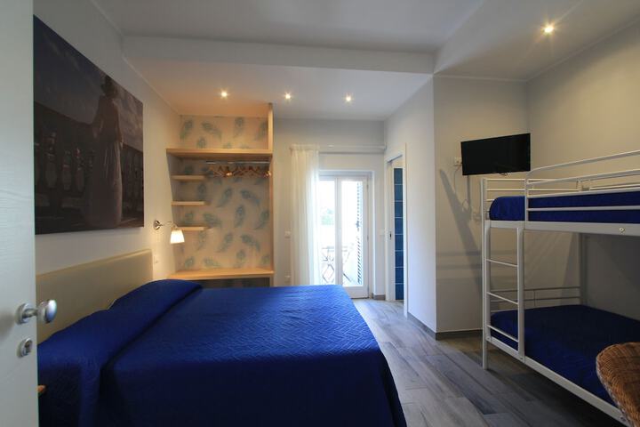 Room 6 of 69