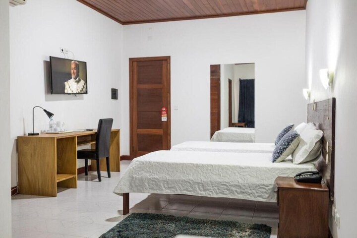 Room 15 of 60