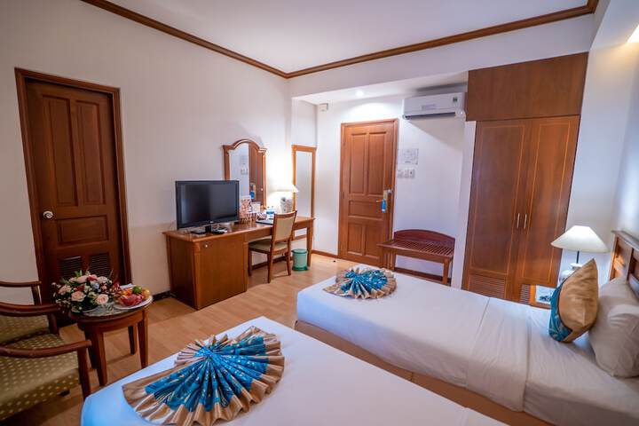Room 10 of 73