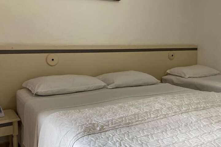Room 8 of 20