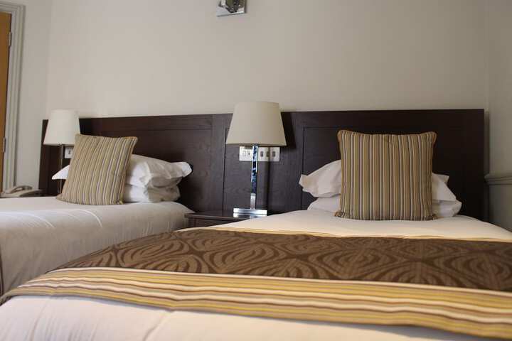 Room 6 of 71
