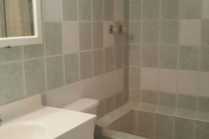 Room 2 of 16