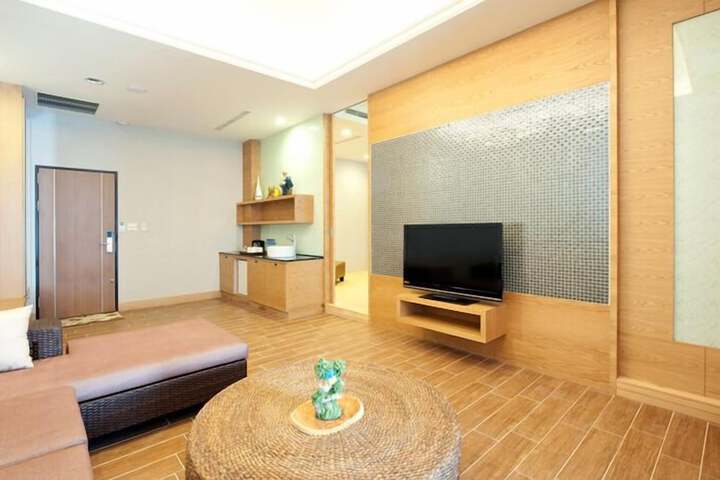 Room 33 of 67