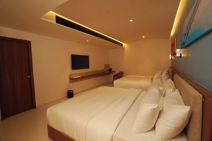 Room 35 of 72