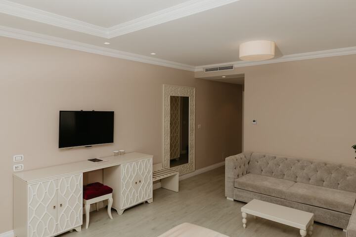 Room 8 of 112