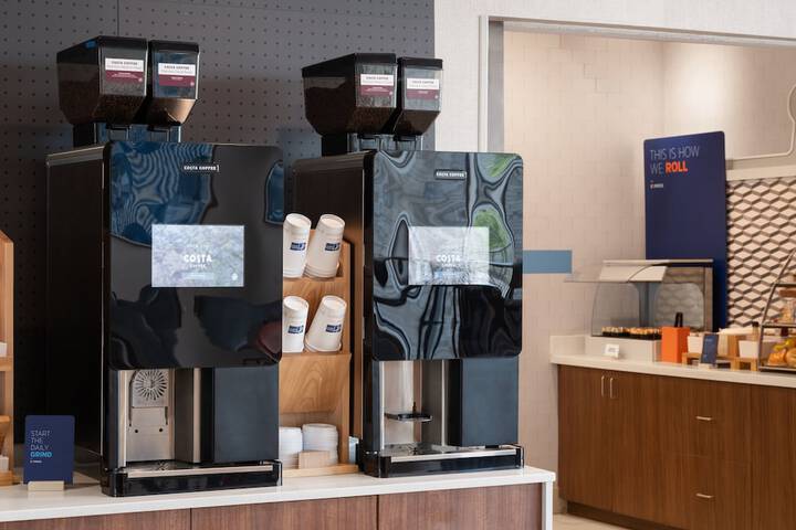 Breakfast/Coffee Service 26 of 40