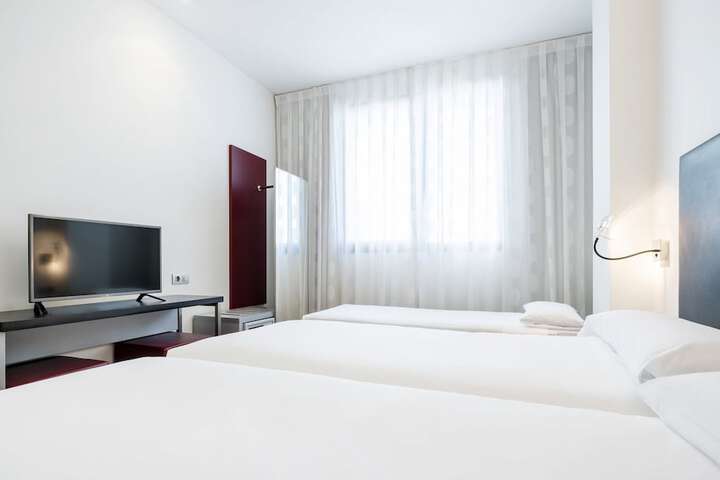 Room 17 of 46