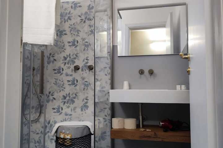 Room 29 of 40