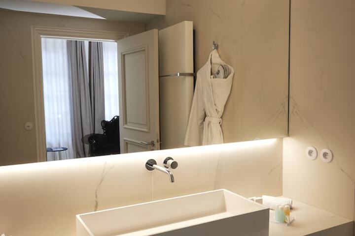Room 4 of 54