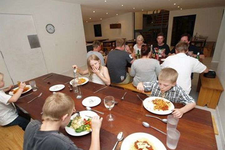 Dining 9 of 24