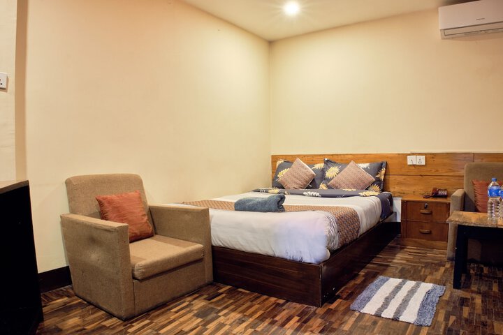 Room 19 of 122