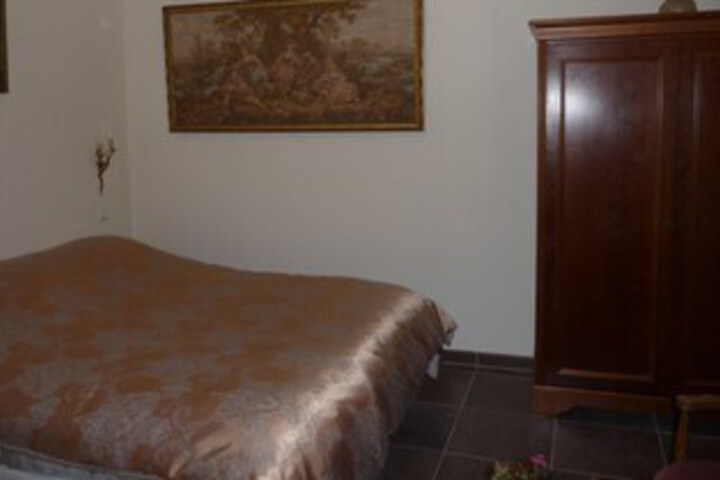 Room 26 of 27