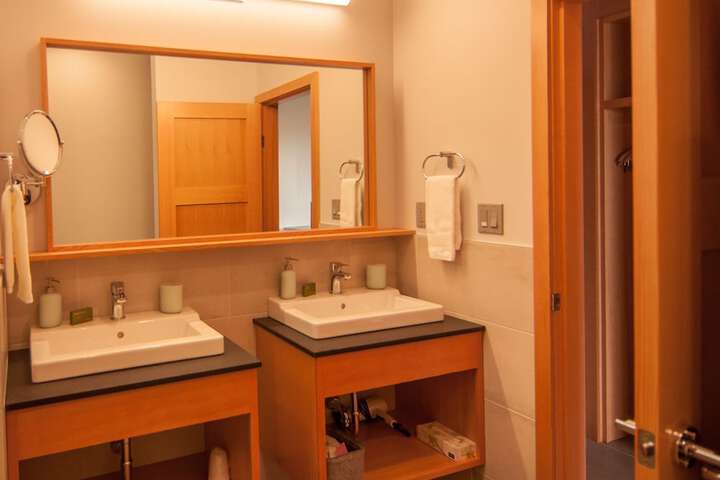 Room 40 of 72