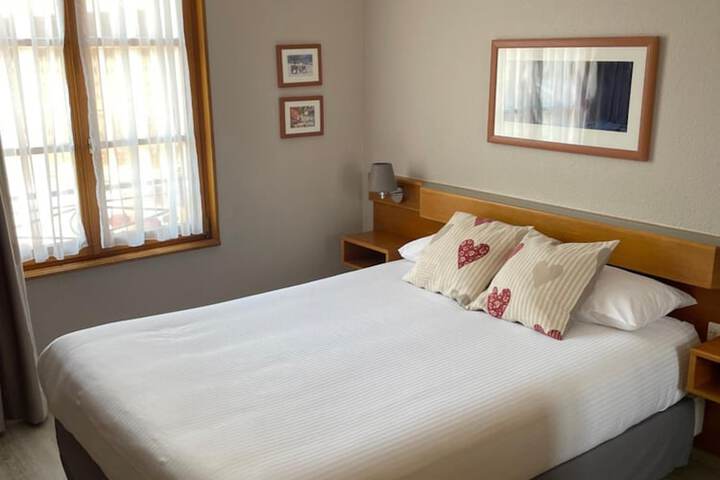 Room 14 of 32