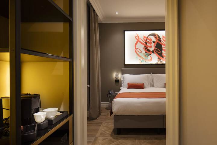 Room 8 of 50