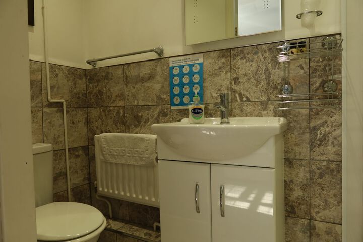 Room 14 of 28