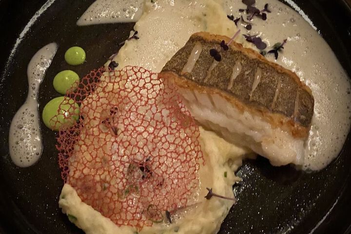 Dining 36 of 46