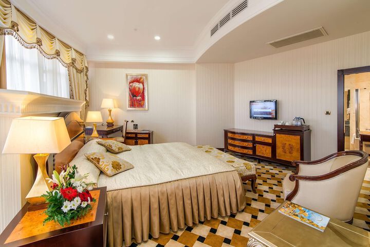 Room 34 of 137