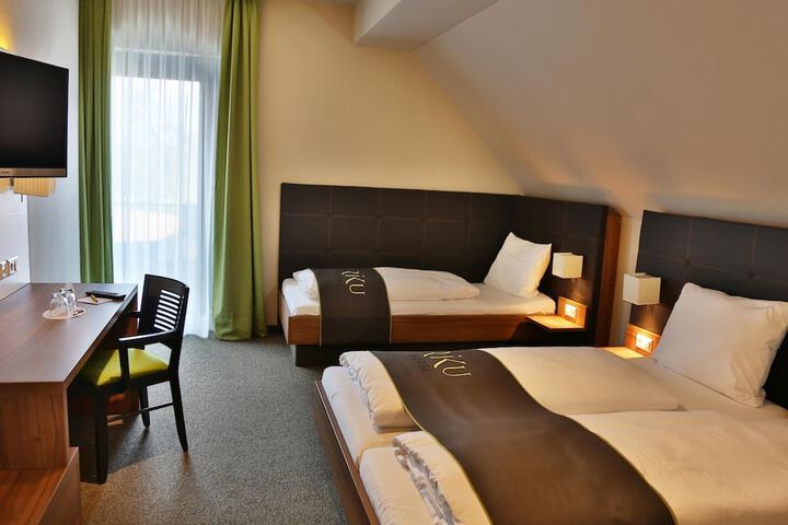 Room 14 of 38
