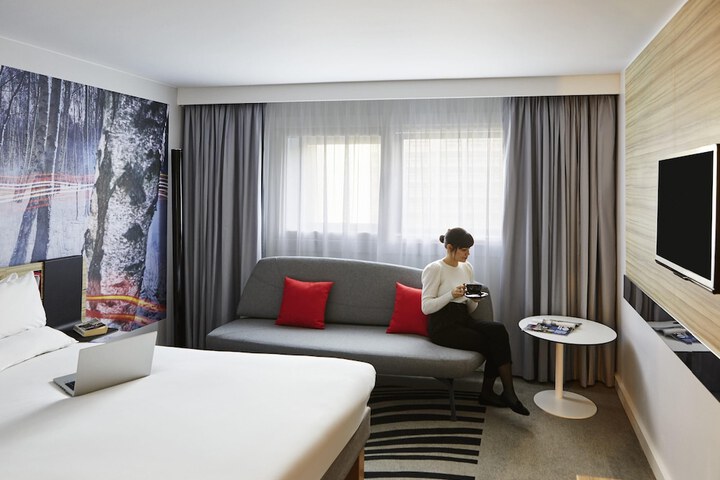 Room 10 of 78