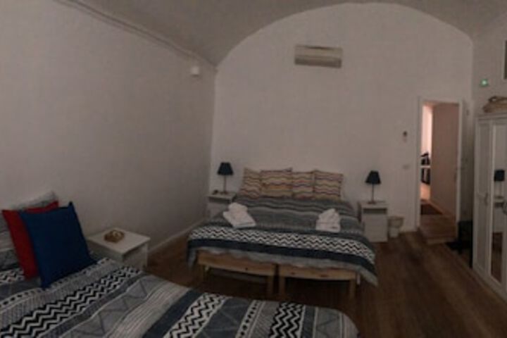 Room 11 of 21