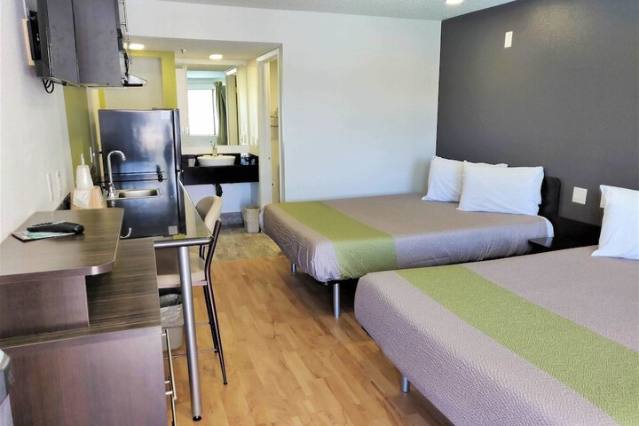 Room 22 of 47