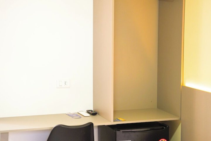 Room 7 of 19