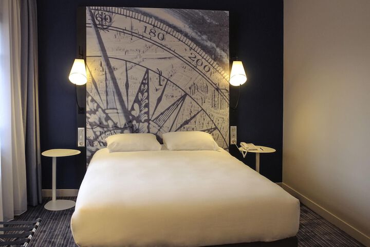 Room 6 of 40