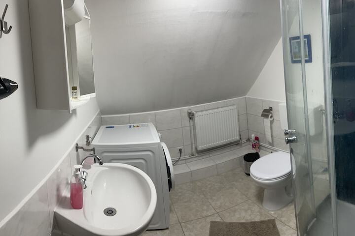 Room 13 of 17