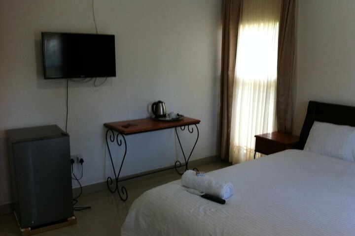 Room 11 of 42