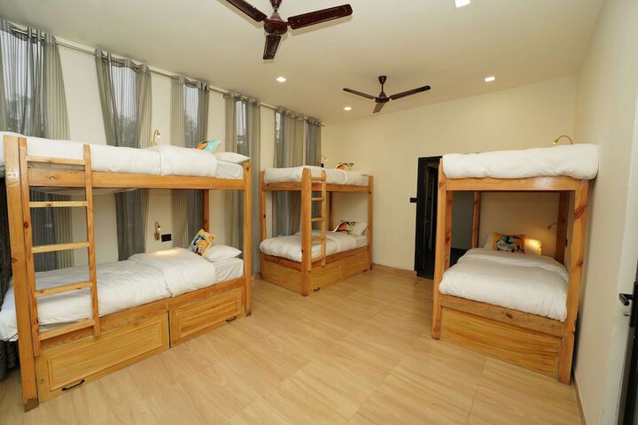 Room 11 of 46