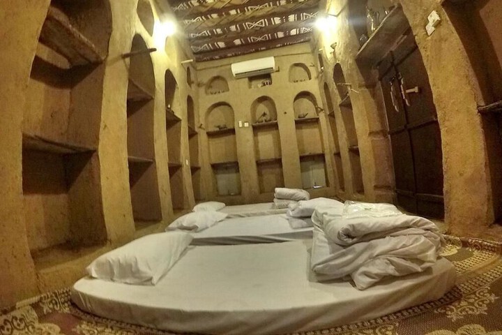 Room 10 of 31
