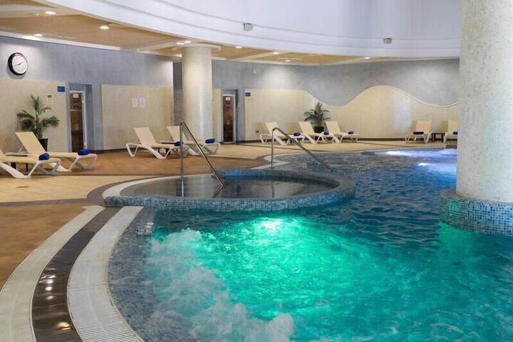 Pool Hotel