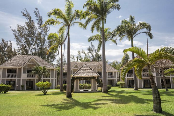 Hotel Exterior 54 of 64