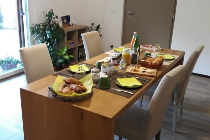 Dining 30 of 63