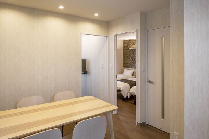 Room 14 of 38