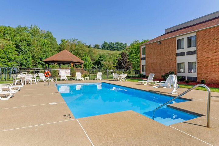 Pool 16 of 28