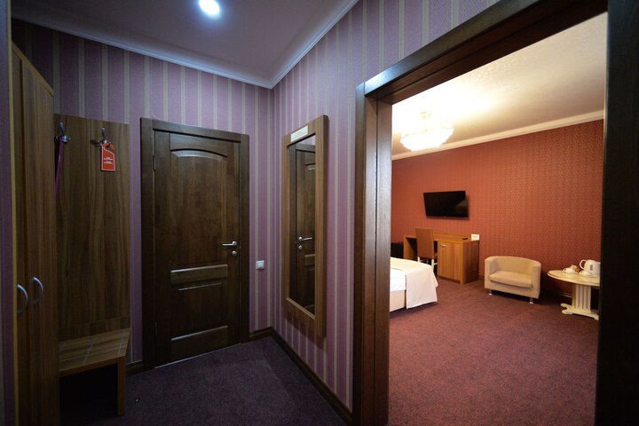 Room 41 of 43
