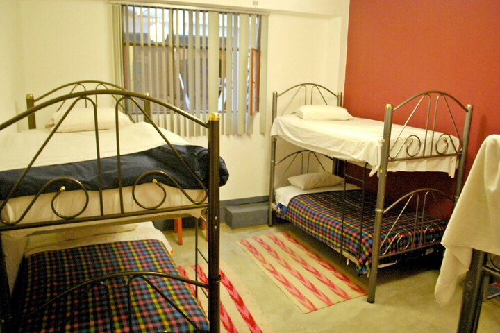 Room 10 of 42