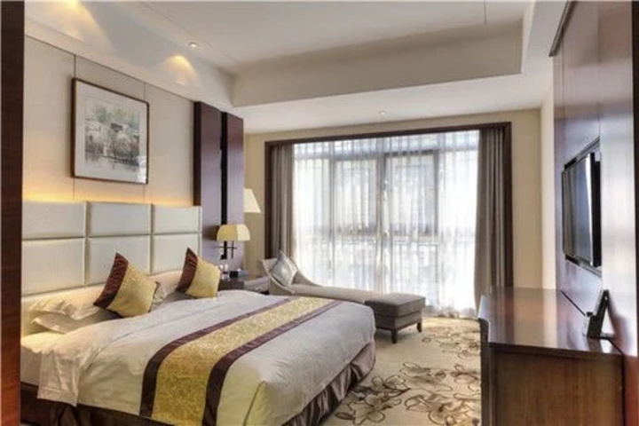Room 3 of 13