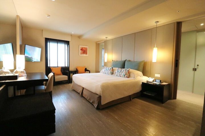 Room 5 of 86